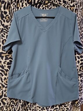 Wink Short-Sleeve V-Neck Top/Jogger Pants SCRUB SET in Slate Blue Women's LARGE